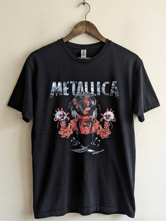 Gildan Other - Gildan Black Metallica Graphic Tee with Red and White Artwork | Unisex Shirt
